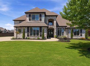 3111 Oak Tree Dr, Centerton, AR 72719