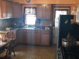 3159 N 39th St, Milwaukee, WI 53216