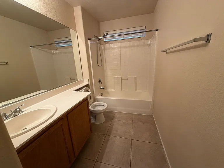 6420 Casamar St — Photo 35