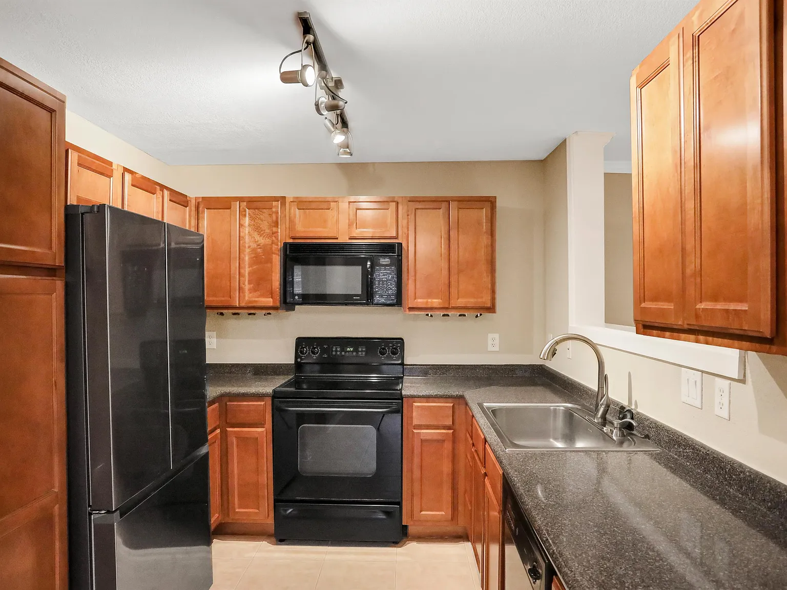 10150 Belle Rive Blvd — Photo 3