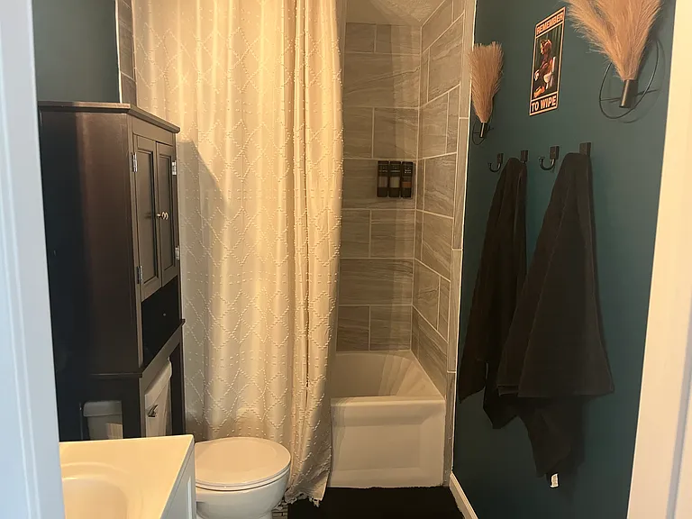 810 N Summit Ave — Photo 19