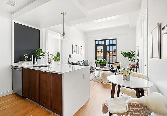 4th image of 42 Maspeth Ave APT 6J