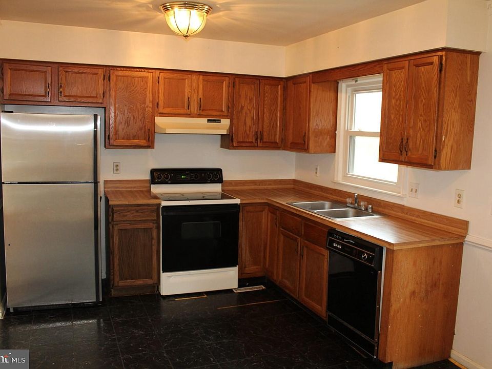 1st image of 3621 N Rock Creek Dr