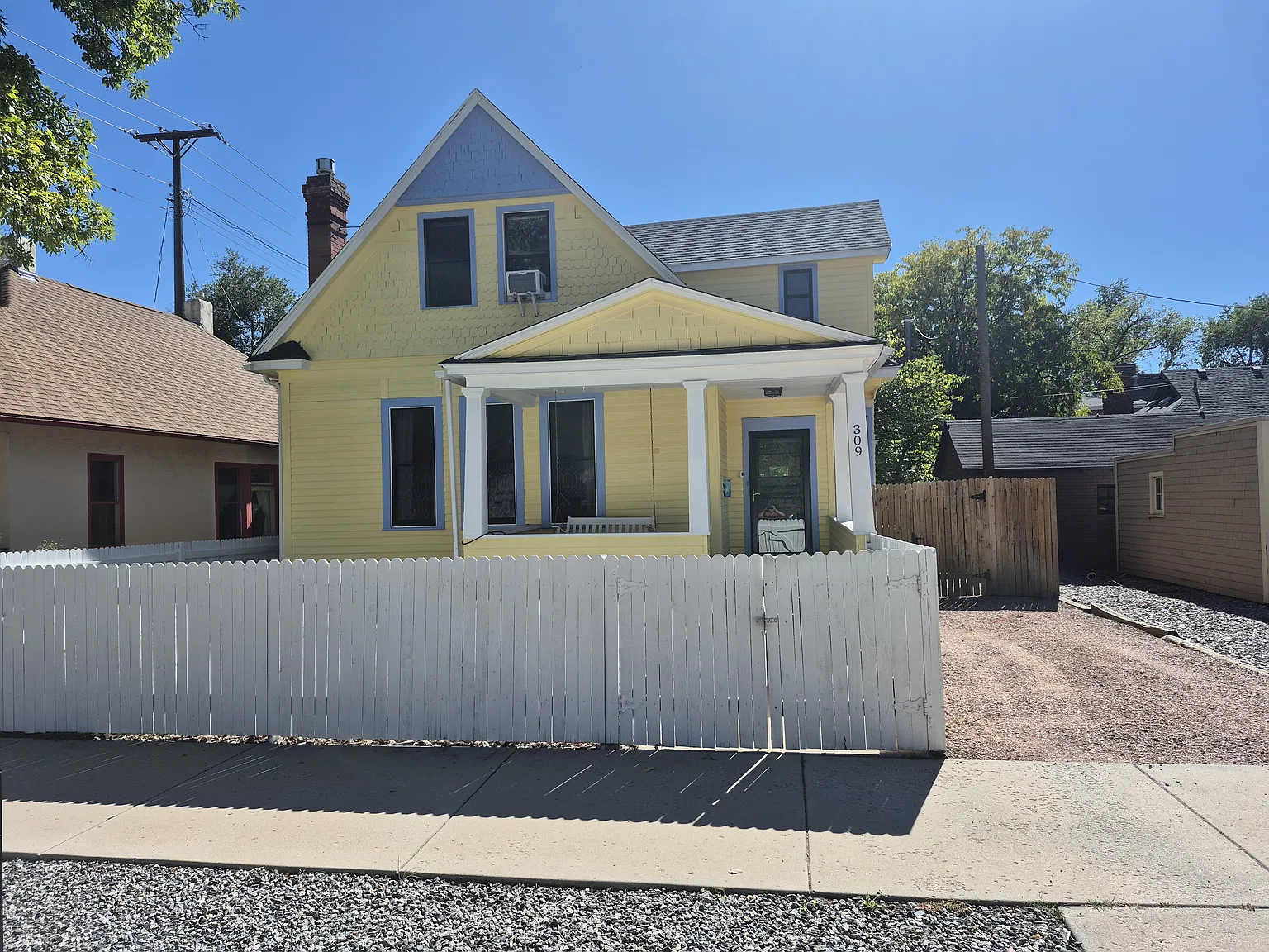 3 bed, 2257 sqft, $2,500 — Photo 1