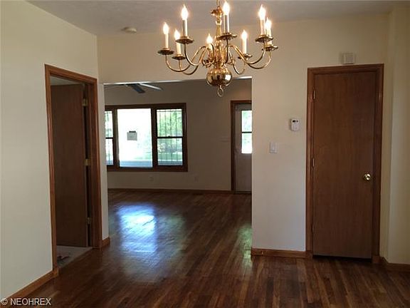 4th image of 10713 Bernard Ave