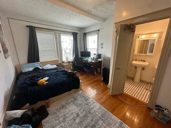 138 Sutherland Rd, Brighton, MA
