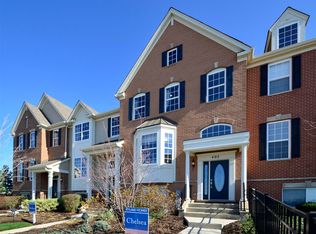 405 Town Center Blvd, Gilberts, IL 60136