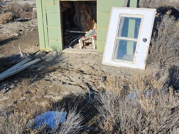 400 Fossil Lake Rd, Christmas Valley, OR 97641