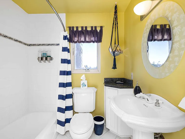 1605 Lynngrove Dr — Photo 32