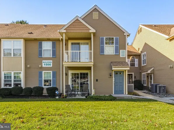 1566 Thornwood Dr, Mount Laurel, NJ 08054