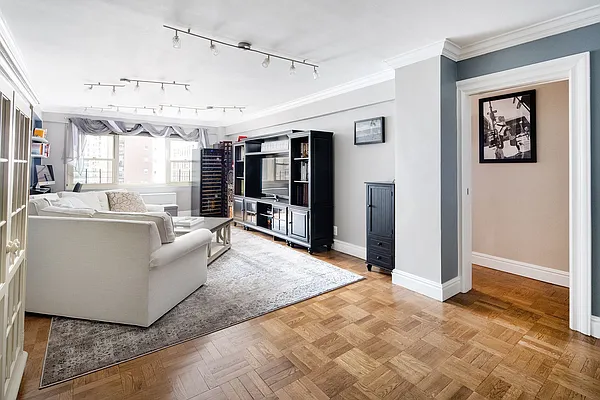 Sold by Compass | media 15