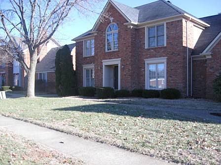 1st image of 819 Foxfire Dr