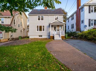 6869 Quinpool Rd, Halifax, NS B3L 1C5