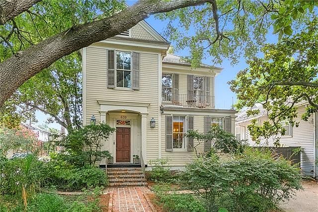 1st image of 639 Pine St