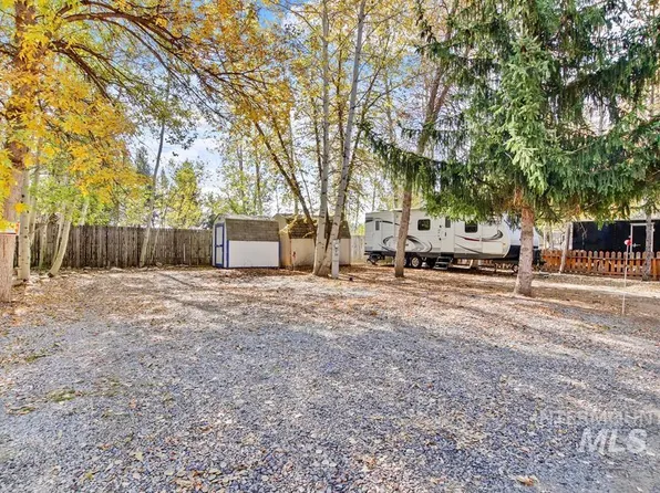 514 N Sawyer St #F25, Cascade, ID 83611