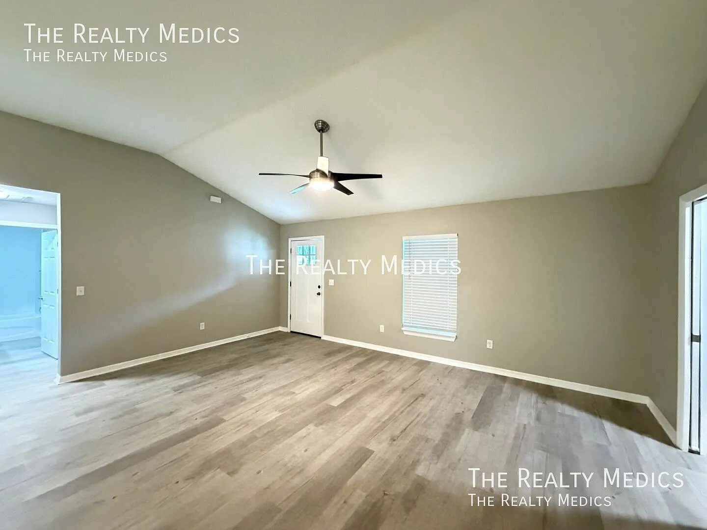 Awesome 3 Bd/2ba Home In Beautiful Ocala — Photo 2