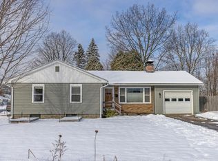 17 South Summit Street, Essex Junction, VT 05452