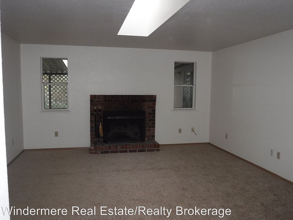 2nd image of 8128 36th Ave NE