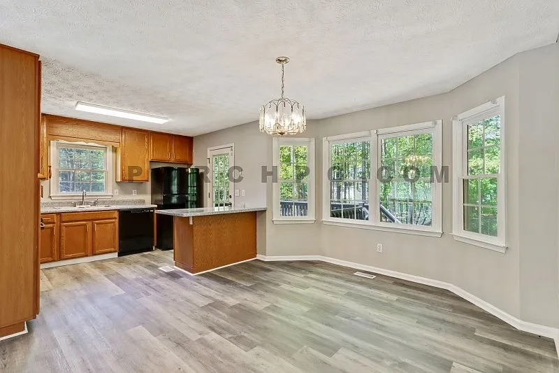 3 bed, 2.0 bath, 1426 sqft, $1,849 — Photo 4