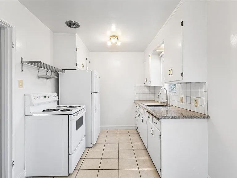 2145 Santa Clara Ave #A — Photo 10