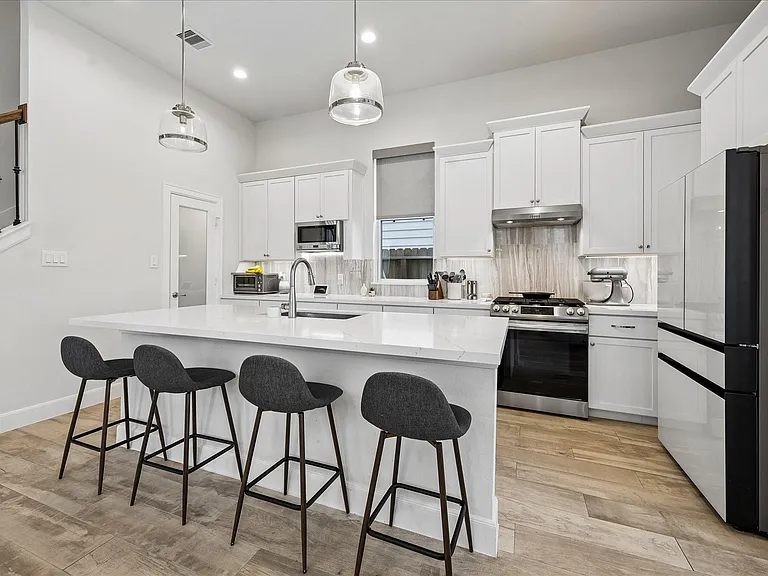 2804 Grand Fountains Dr #B — Photo 14