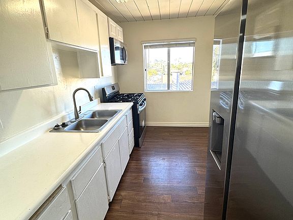 5th image of 4206 E Division St #4206
