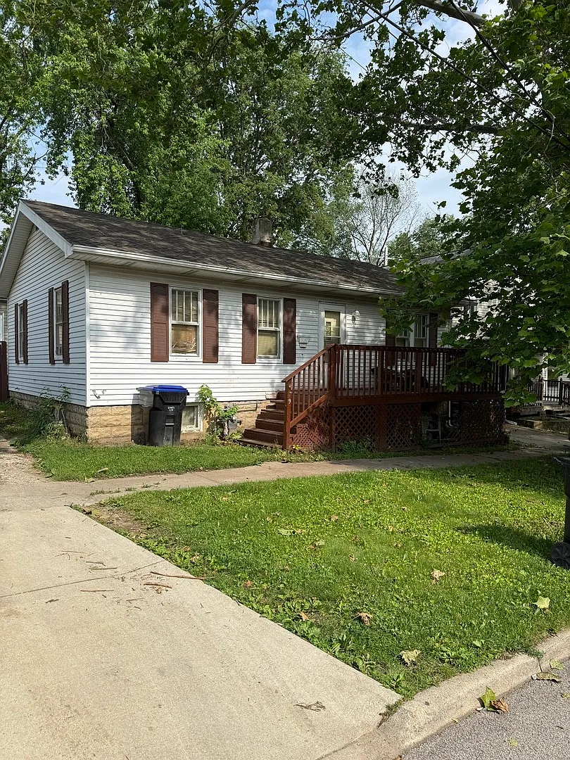 409 Catherine St photo 1