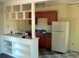 3233 W St APT 4, Sacramento, CA
