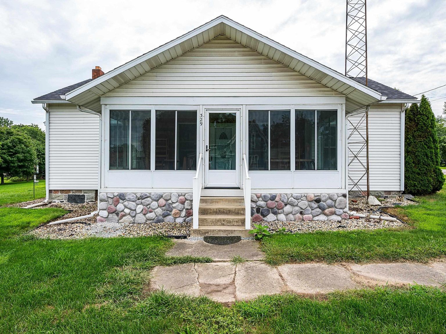 329 W Broadway St, Etna Green, IN 46524 Zillow