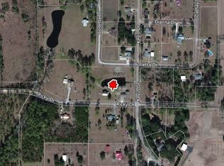 10225 Kevin Dr, Moss Point, MS 39562