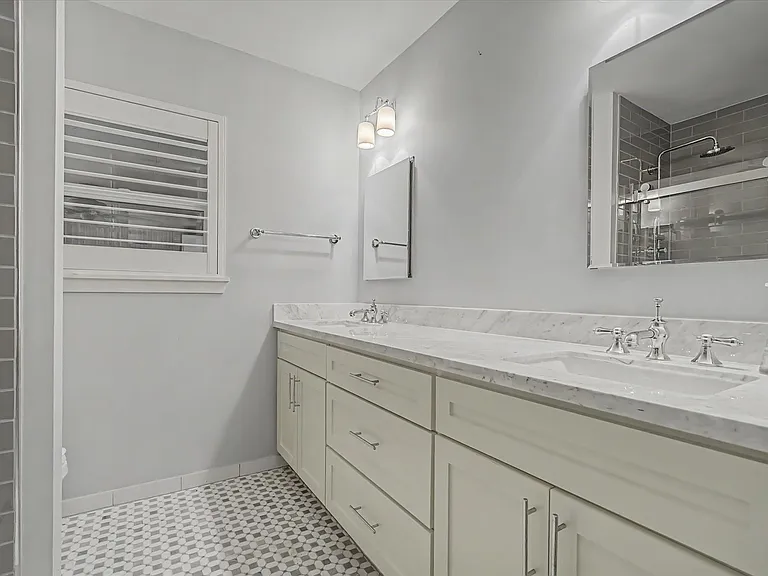 2123 Ridgecrest Dr — Photo 34