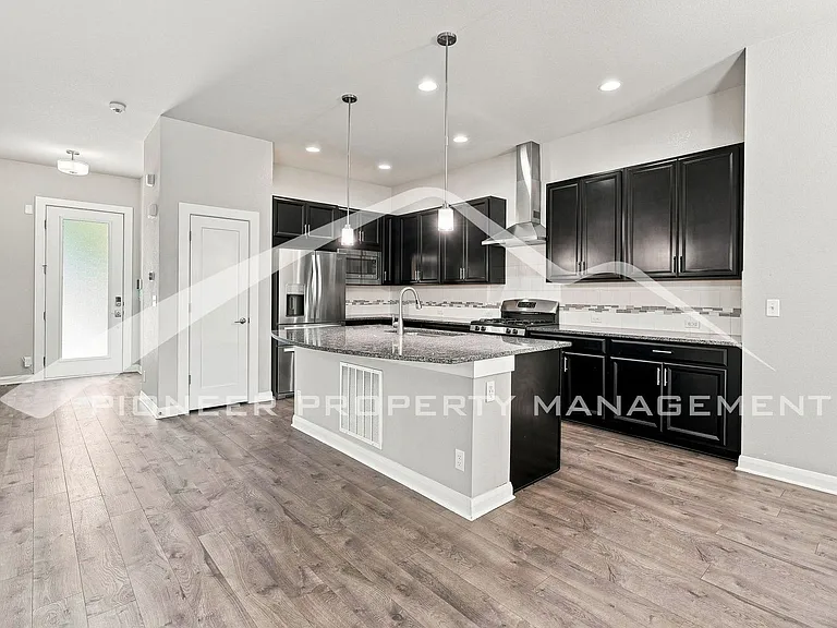 6784 Navajo St — Photo 8