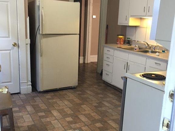 3rd image of 3945 Saint John Ave #0