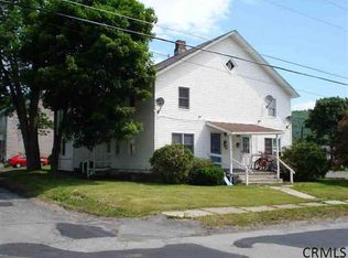 15-17 Queen St, Whitehall, NY 12887