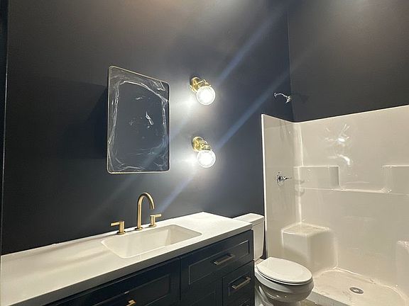 4th image of 21 W Broadway APT 305