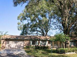 16330 Hanna Rd, Lutz, FL 33549