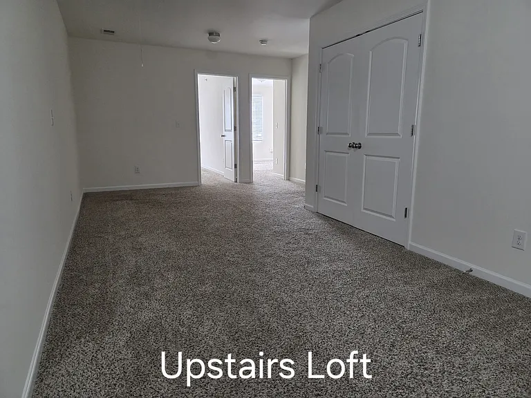 2144 Belmont Cir — Photo 10