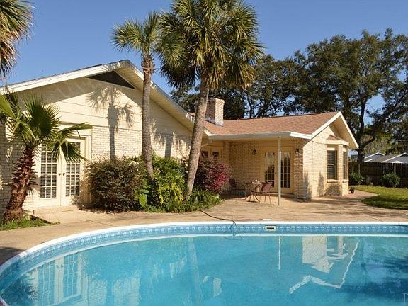 5th image of 404 Poinciana Dr