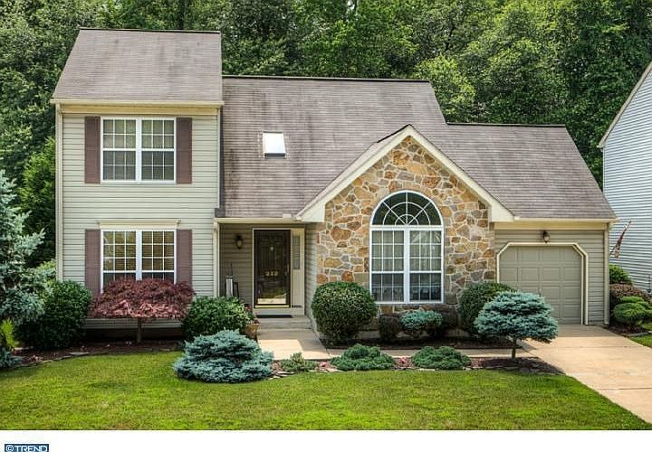 1st image of 232 Arrowwood Dr