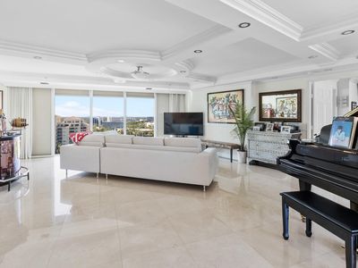 3370 Hidden Bay #1701, Aventura, FL, 33180