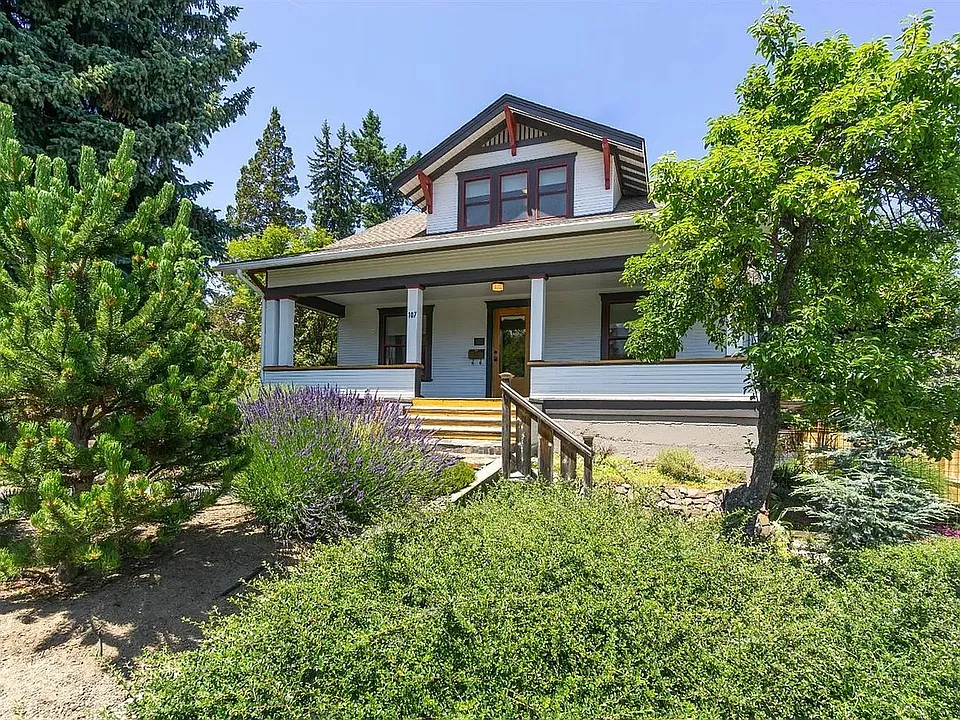 107 Manzanita St