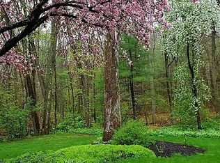 5 Rodio Dr, Webster, MA 01570