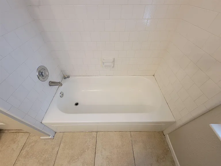 17207 Meadow Heights Dr — Photo 21