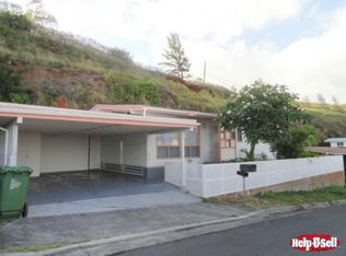 1662 Hakuaina Pl, Honolulu, HI 96819