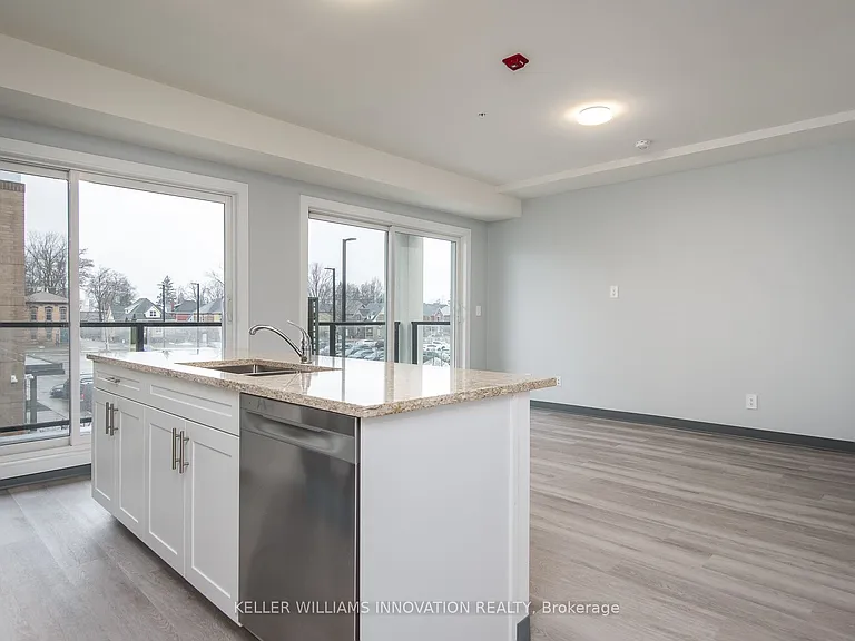 10 Queen St #202 — Photo 1