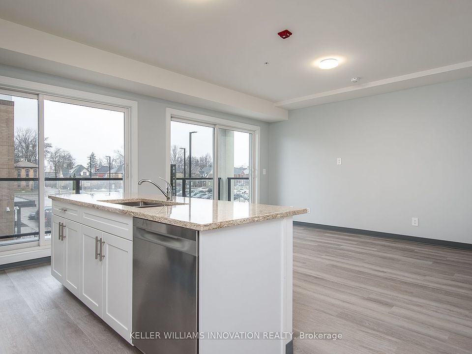 1st image of 10 Queen St #202