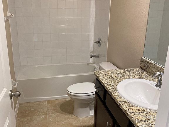 3rd image of 2523 Midnight Pearl Dr