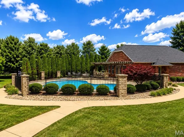 4205 Cassatt Ct, Belleville, IL 62226