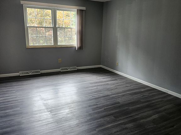 4th image of 2751 Long Rd #2755