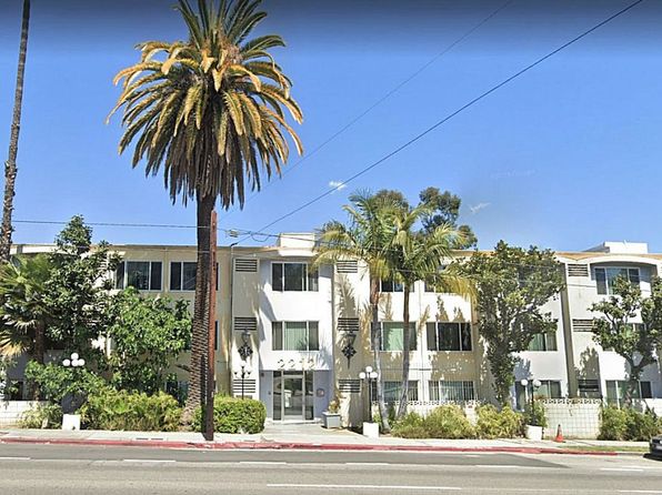 2212 N Cahuenga Blvd APT 301